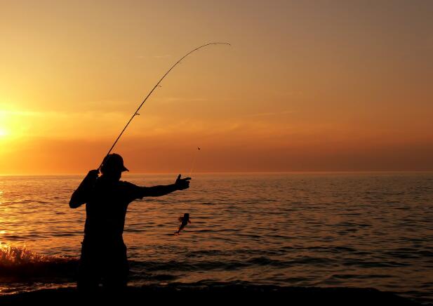 梦见别人钓鱼是什么意思  梦见别人钓鱼有什么预兆