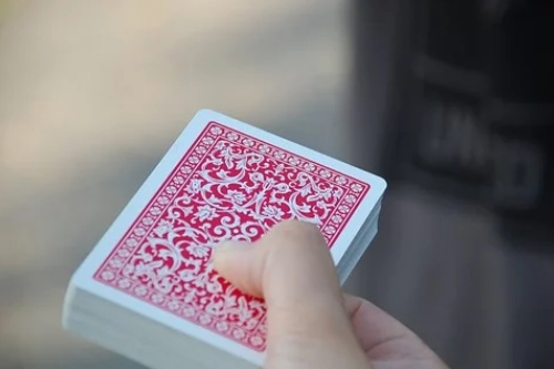 打牌老输最灵转运方法 如何提升打牌的手气